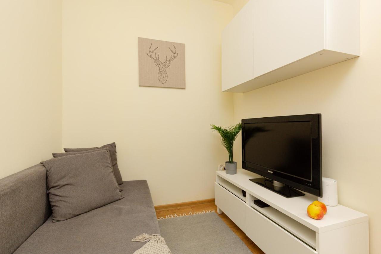 Micro Apartment Miaczynska By Noclegi Renters Warszawa Exteriör bild
